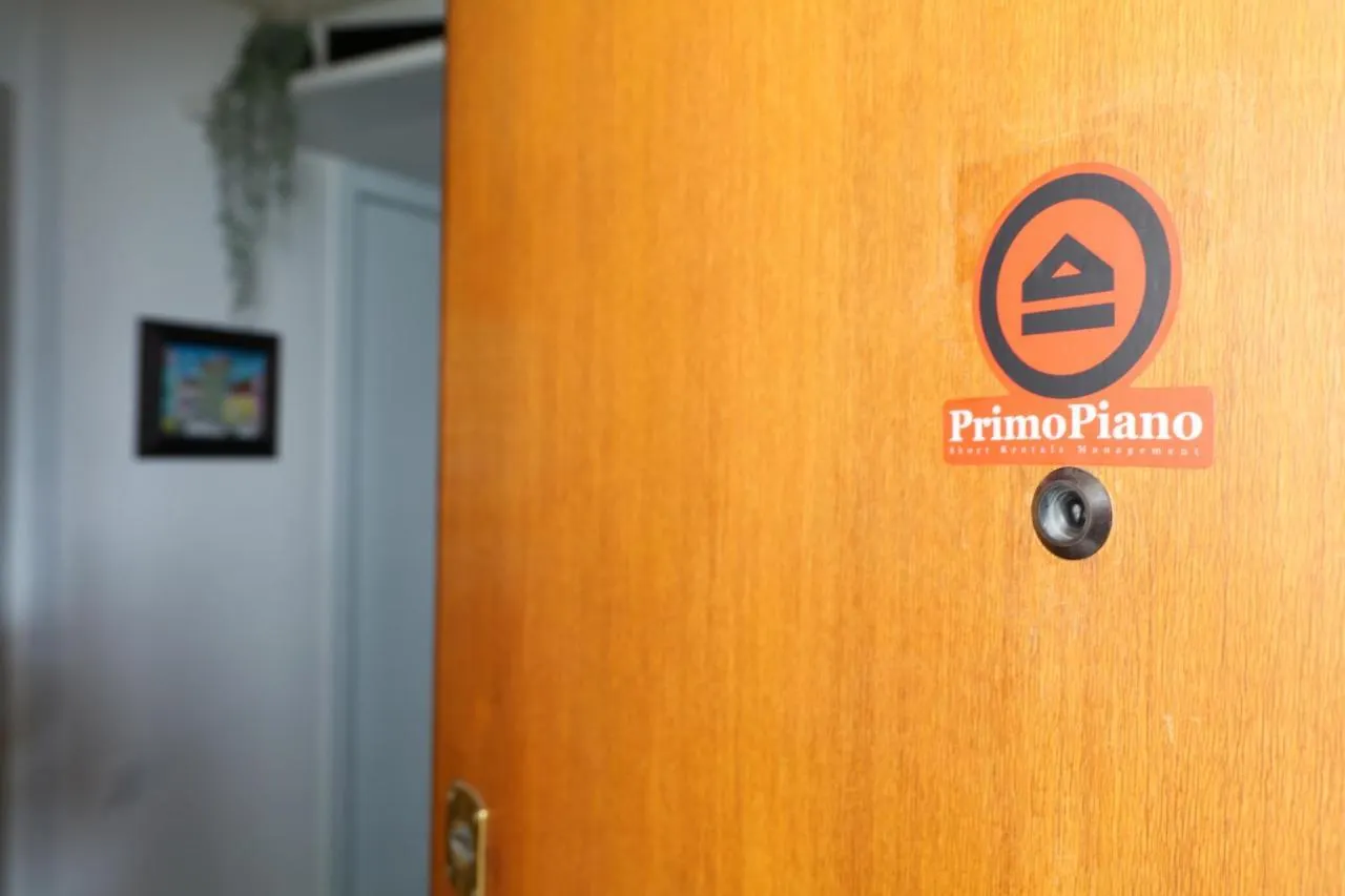 Primopiano - Valparaiso Apartment Milan